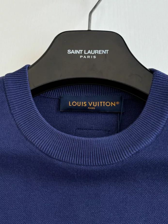 Louis Vuitton Gradient Signature Flock Print T-Shirt - LRT155