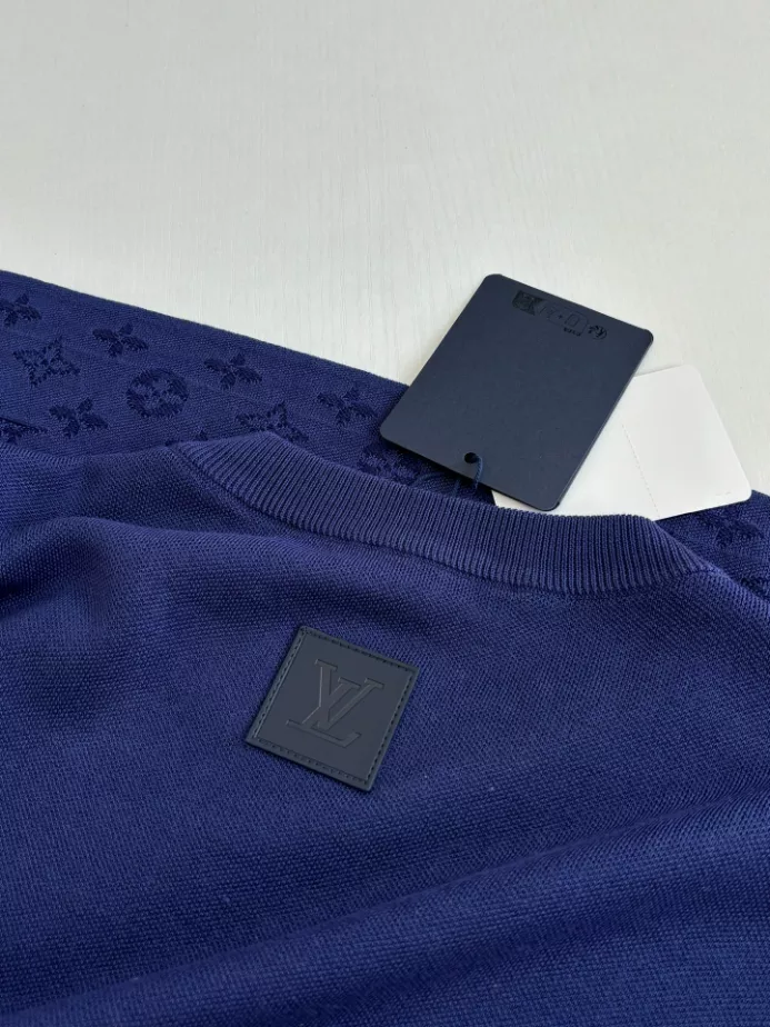 Louis Vuitton Gradient Signature Flock Print T-Shirt - LRT155