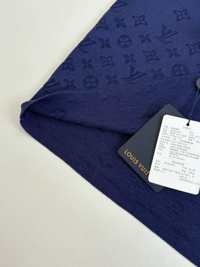 Louis Vuitton Gradient Signature Flock Print T-Shirt - LRT155