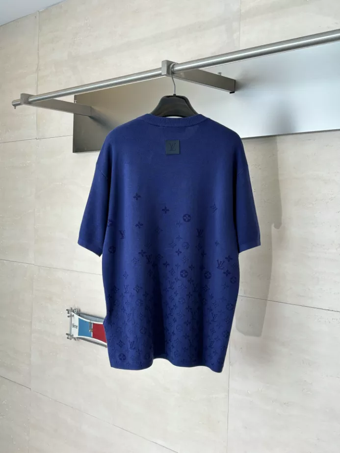 Louis Vuitton Gradient Signature Flock Print T-Shirt - LRT155