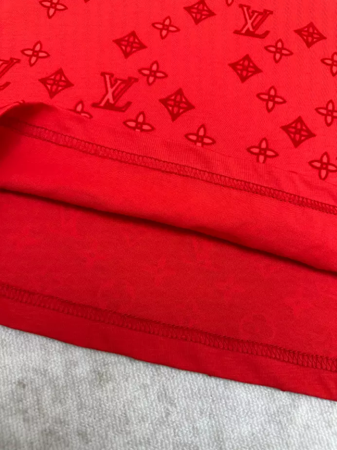 Louis Vuitton Gradient Signature Flock Print T-Shirt - LRT158