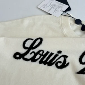 Louis Vuitton Logo Cotton T-Shirt - LRT165
