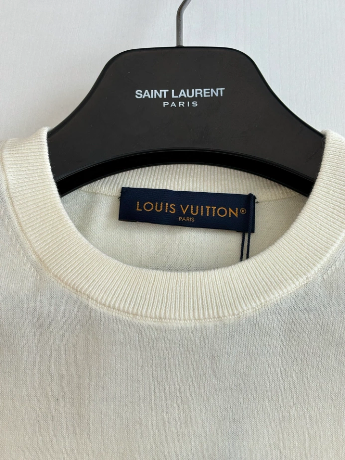 Louis Vuitton Logo Cotton T-Shirt - LRT165