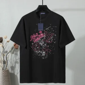 Louis Vuitton T-shirt - LRT138