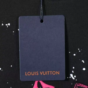 Louis Vuitton T-shirt - LRT138