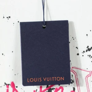 Louis Vuitton T-shirt - LRT139