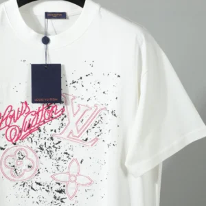 Louis Vuitton T-shirt - LRT139
