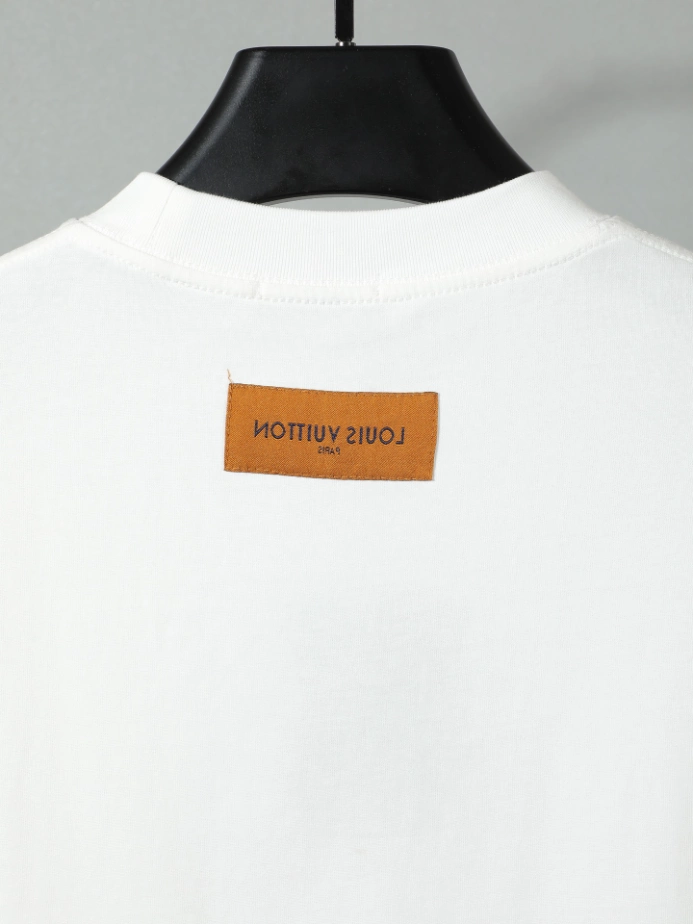 Louis Vuitton T-shirt - LRT139