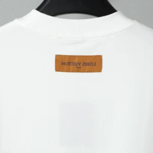 Louis Vuitton T-shirt - LRT140