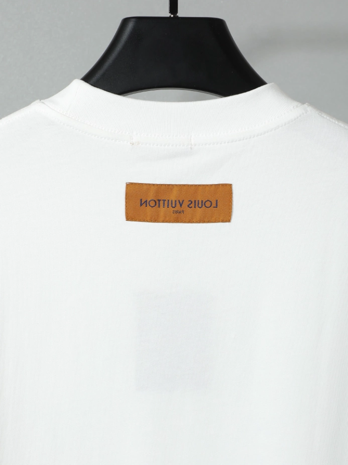 Louis Vuitton T-shirt - LRT140
