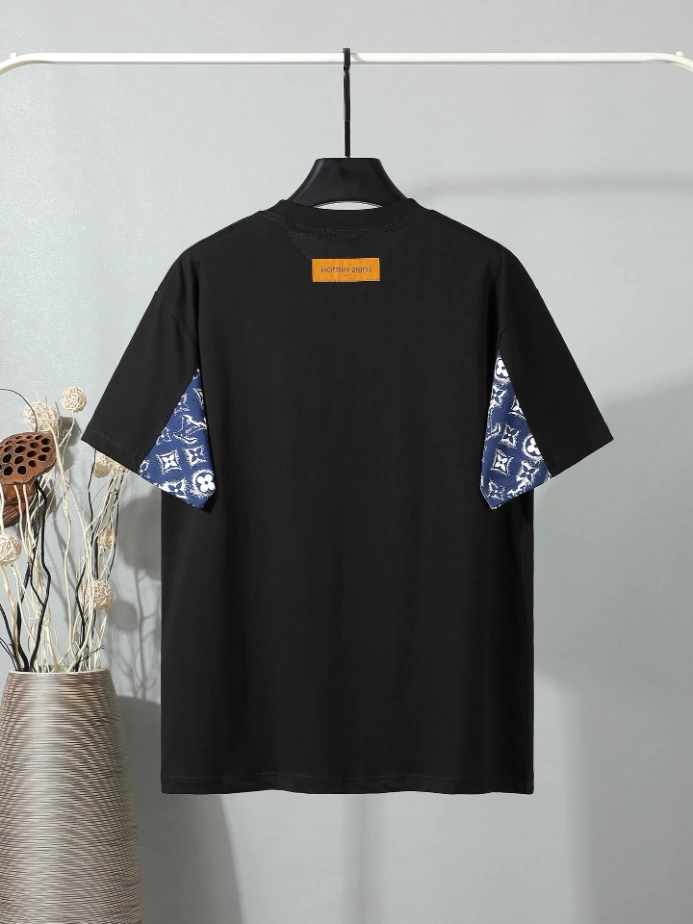 Louis Vuitton T-shirt - LRT141