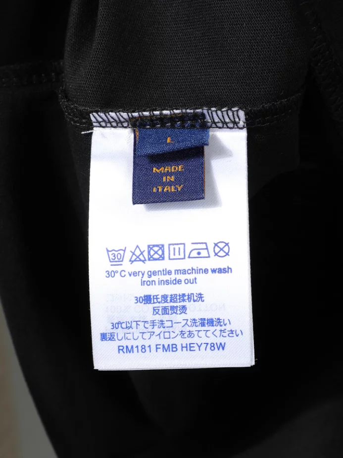 Louis Vuitton T-shirt - LRT141