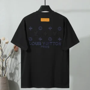Louis Vuitton T-shirt - LRT142