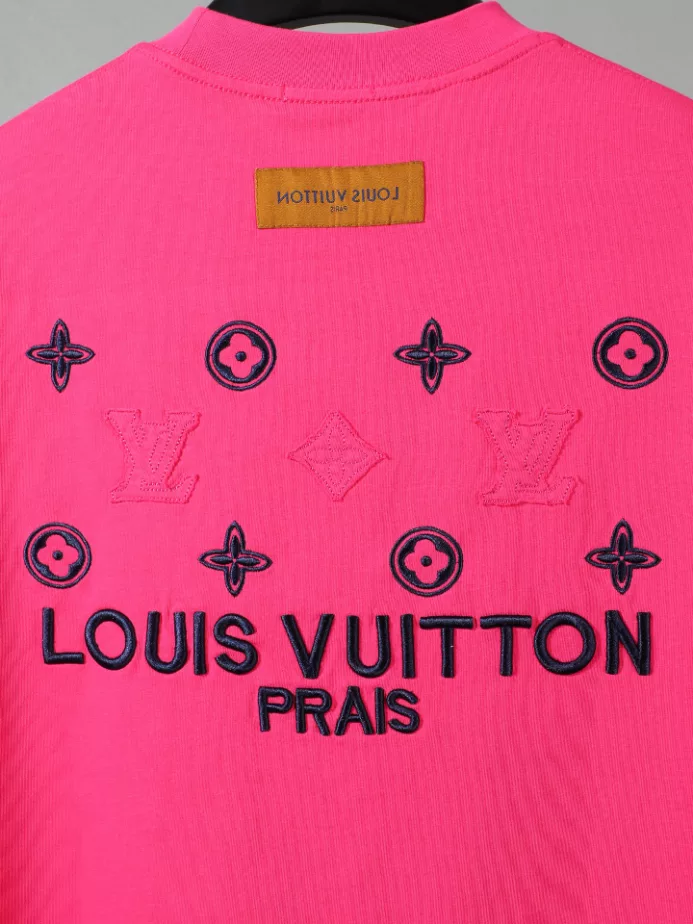 Louis Vuitton T-shirt - LRT143