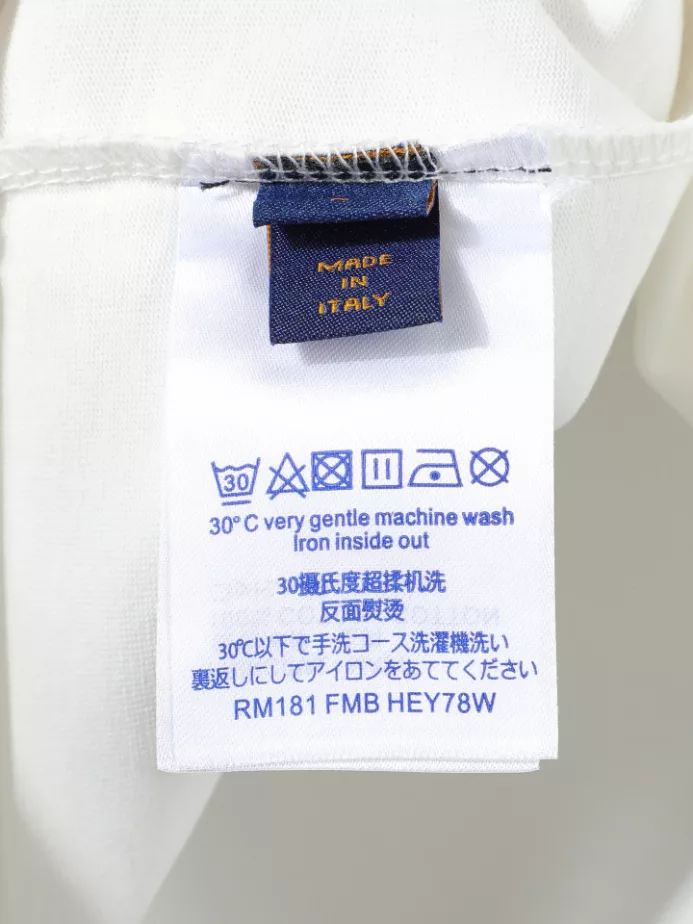 Louis Vuitton T-shirt - LRT144