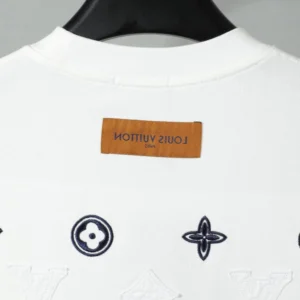 Louis Vuitton T-shirt - LRT144