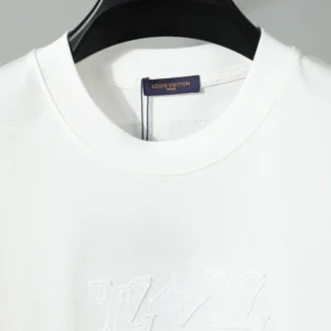 Louis Vuitton T-shirt - LRT144