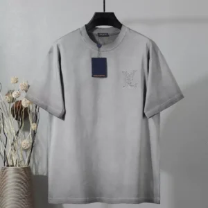 Louis Vuitton T-shirt - LRT145