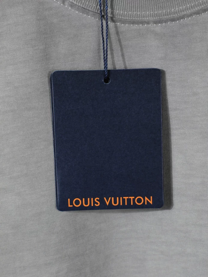 Louis Vuitton T-shirt - LRT145