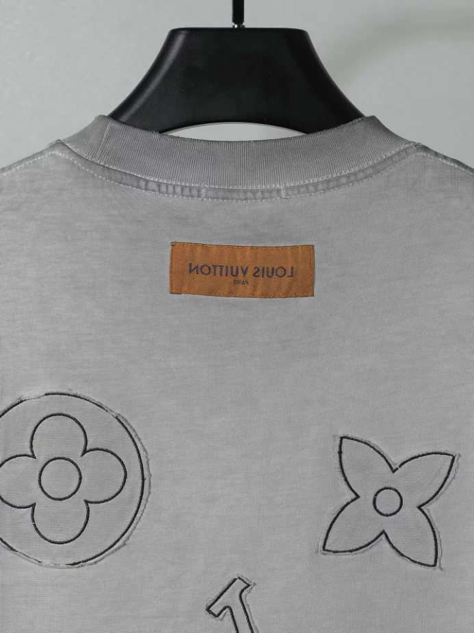 Louis Vuitton T-shirt - LRT145