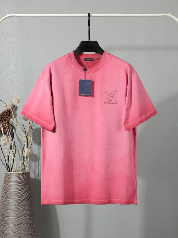 Louis Vuitton T-shirt - LRT146