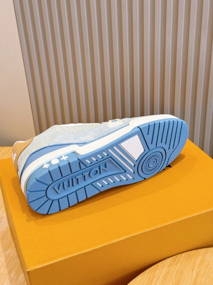 LV Trainer Sneaker - RLS197