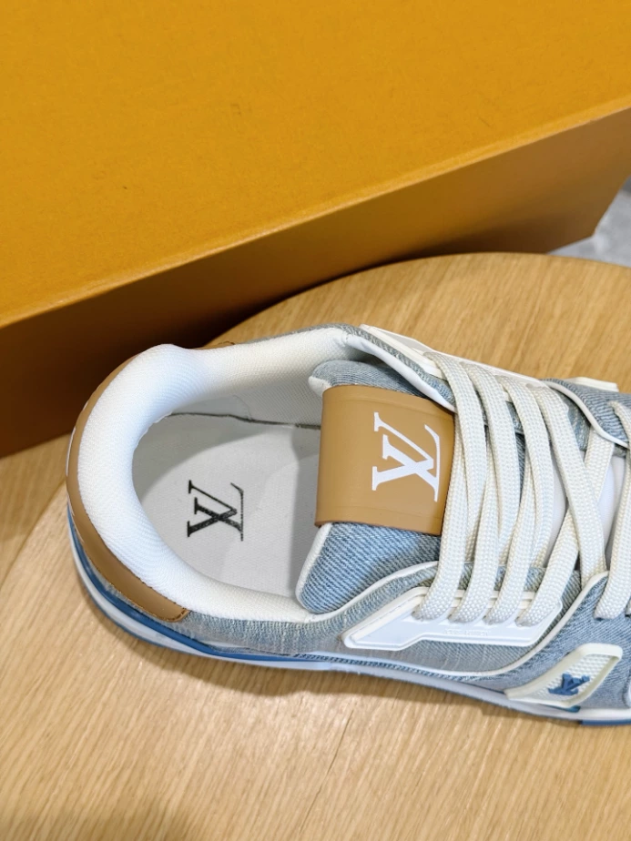 LV Trainer Sneaker - RLS197