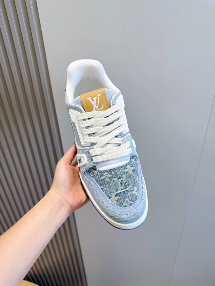 LV Trainer Sneaker - RLS197