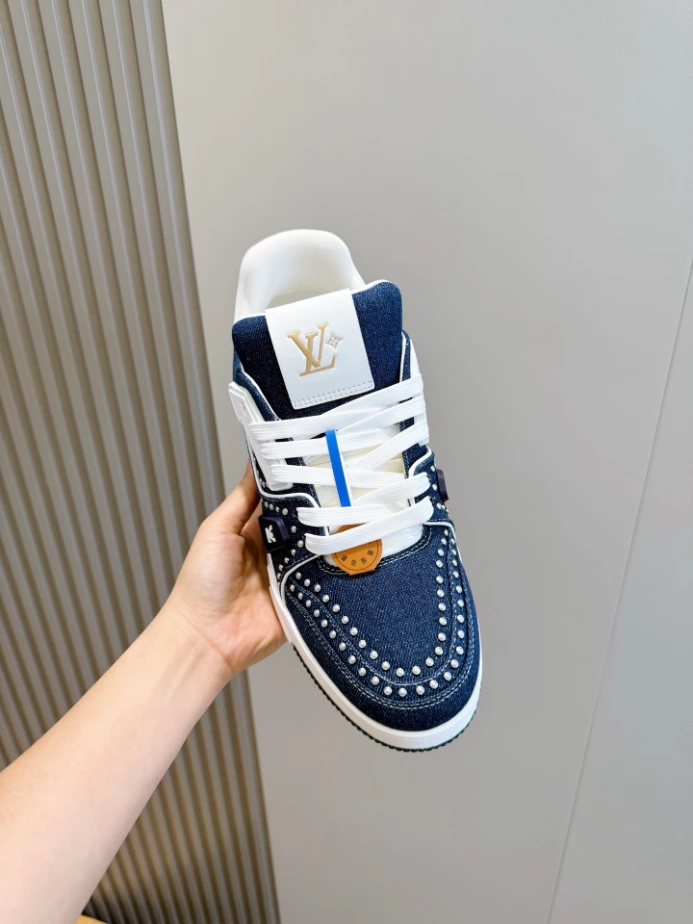 LV Trainer Sneaker - RLS198