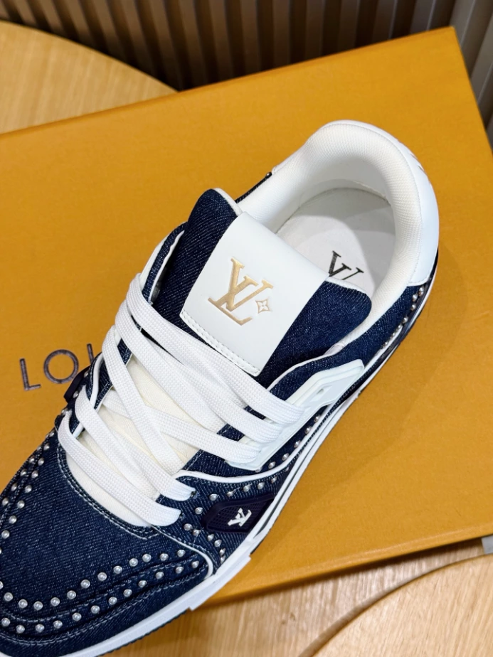 LV Trainer Sneaker - RLS198
