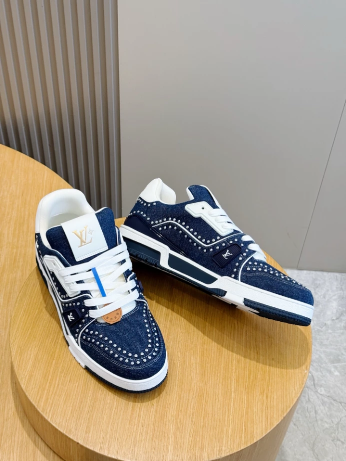 LV Trainer Sneaker - RLS198