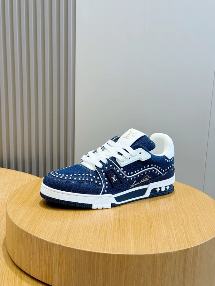 LV Trainer Sneaker - RLS198