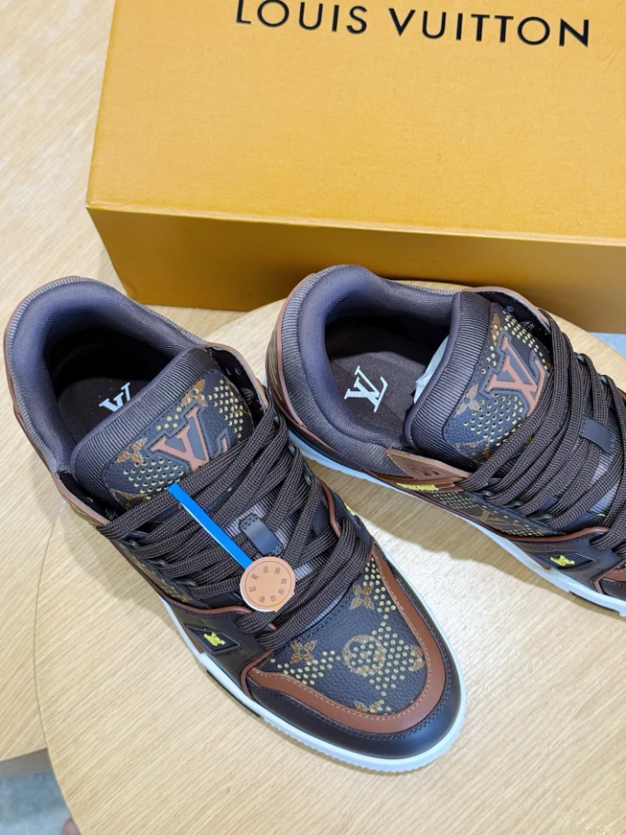 LV Trainer Sneaker - RLS199