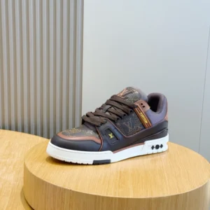 LV Trainer Sneaker - RLS199