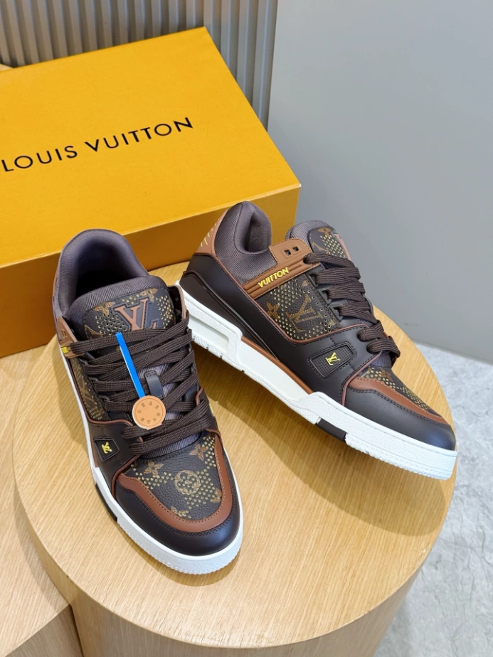 LV Trainer Sneaker - RLS199