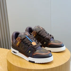 LV Trainer Sneaker - RLS199