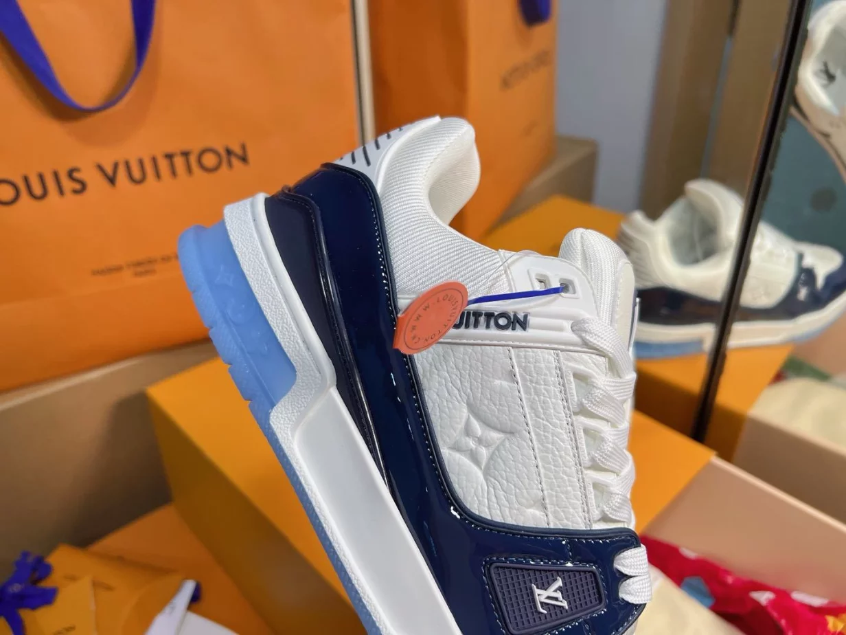 LV Trainer Sneaker - RLS200