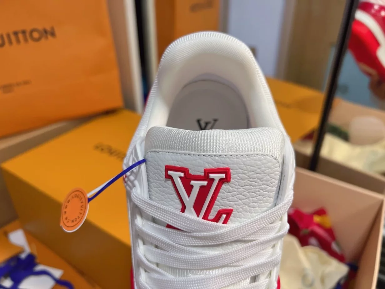 LV Trainer Sneaker - RLS201