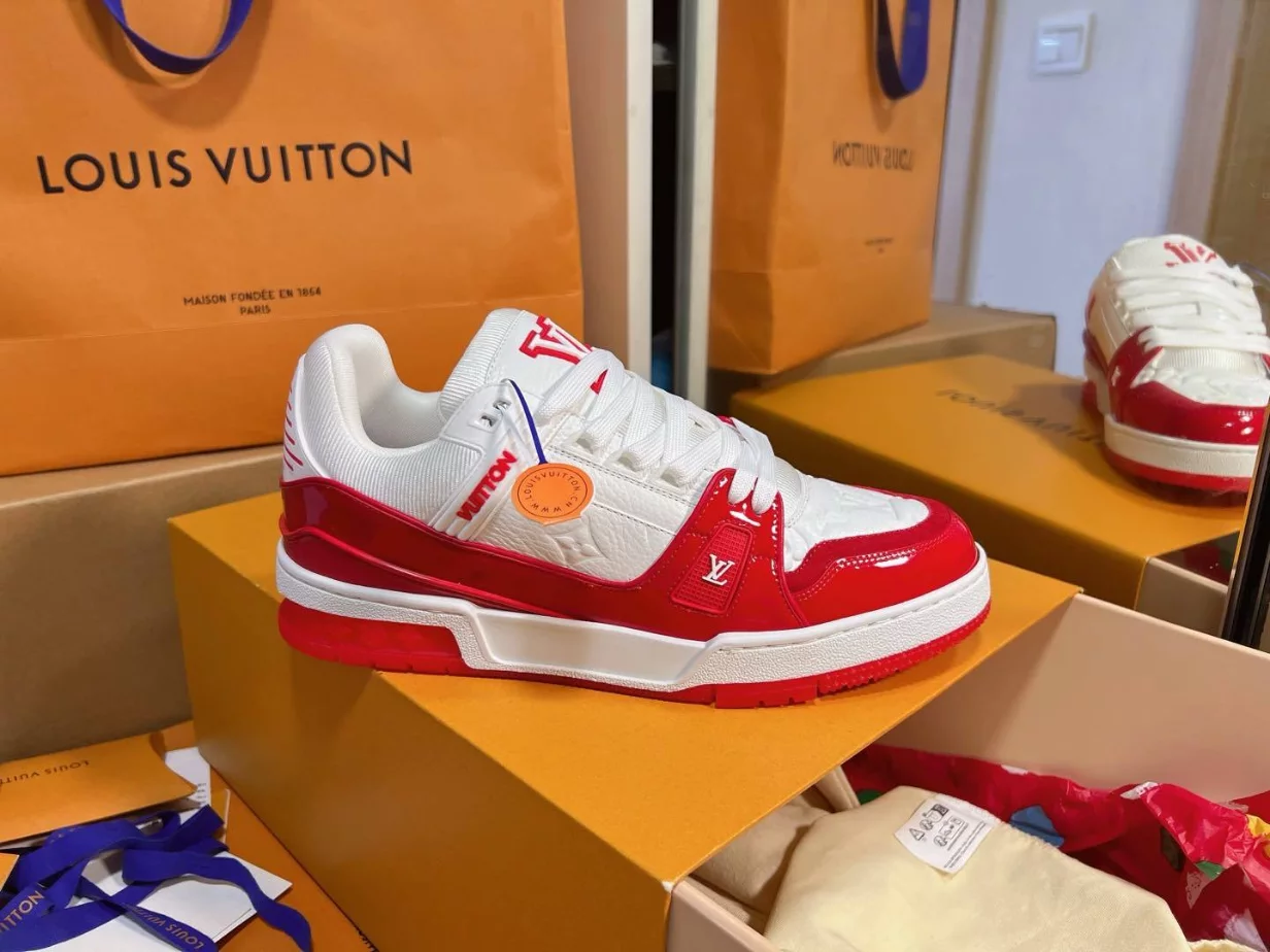 LV Trainer Sneaker - RLS201