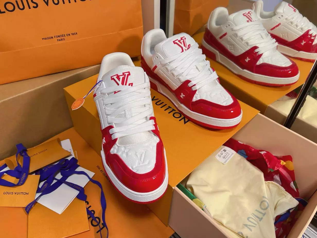 LV Trainer Sneaker - RLS201