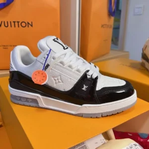 LV Trainer Sneaker - RLS202