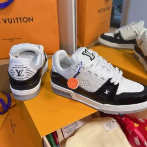 LV Trainer Sneaker - RLS202