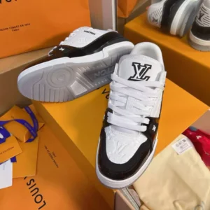 LV Trainer Sneaker - RLS202