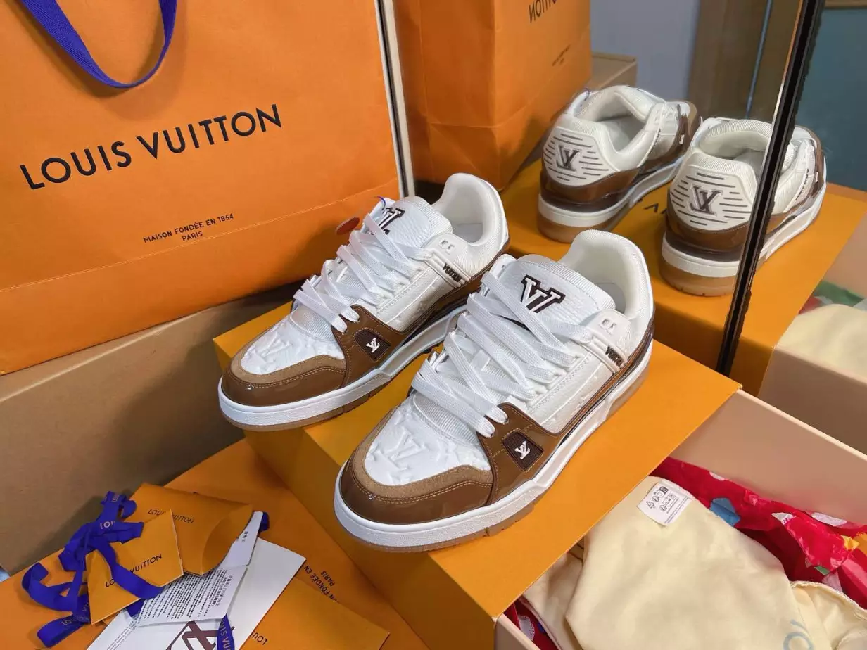 LV Trainer Sneaker - RLS203