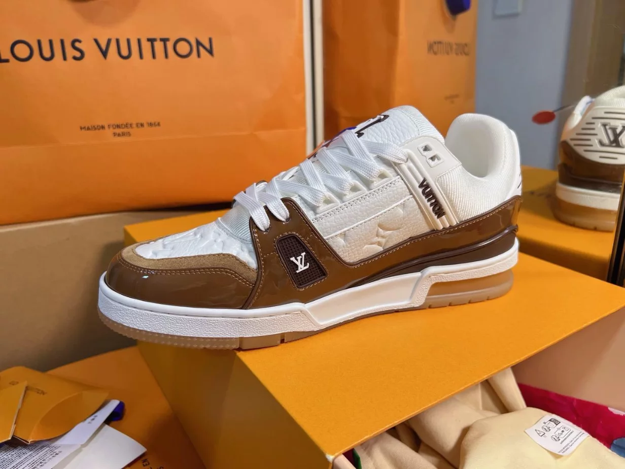 LV Trainer Sneaker - RLS203