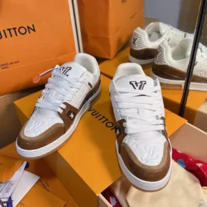 LV Trainer Sneaker - RLS203