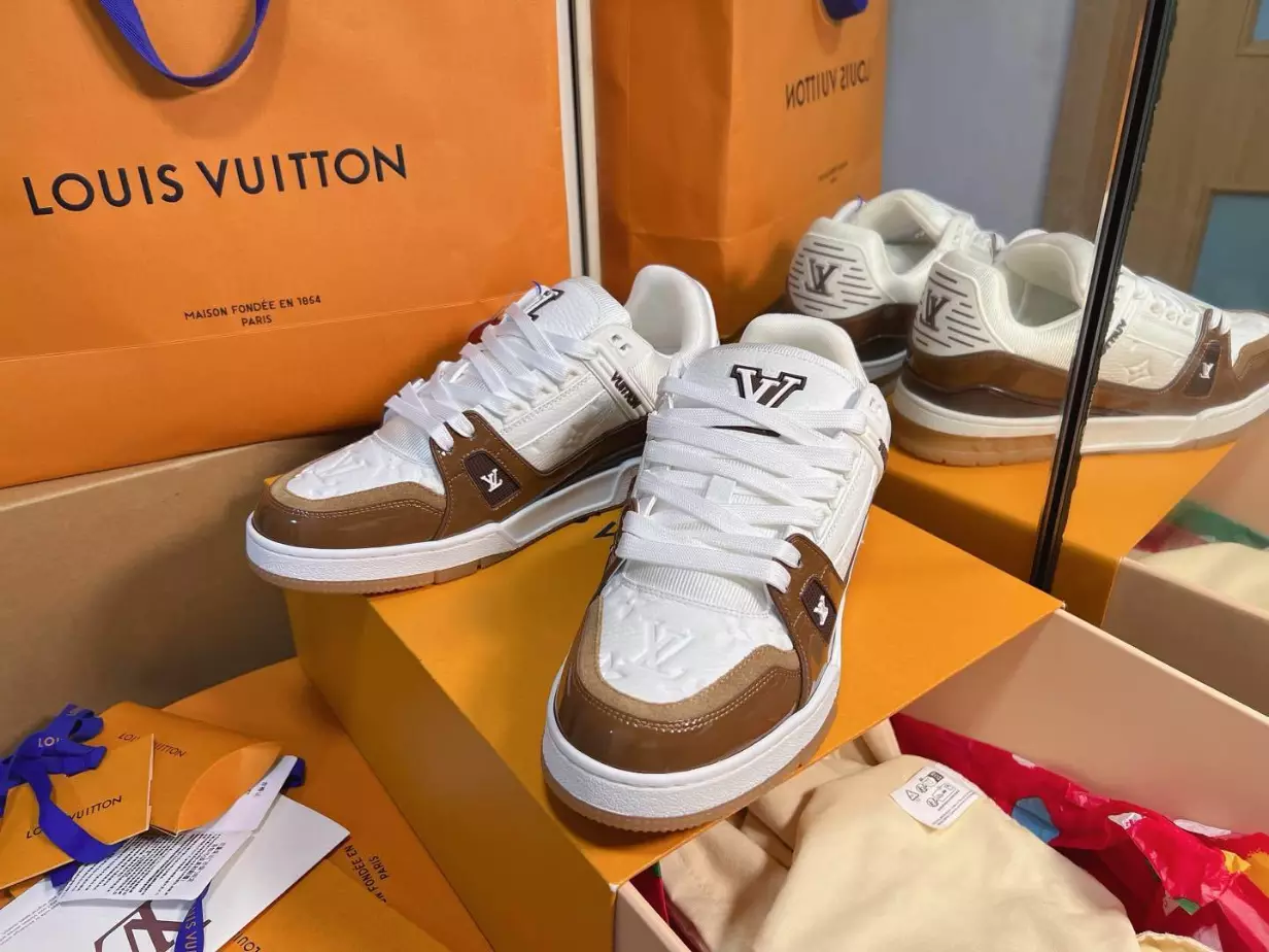 LV Trainer Sneaker - RLS203