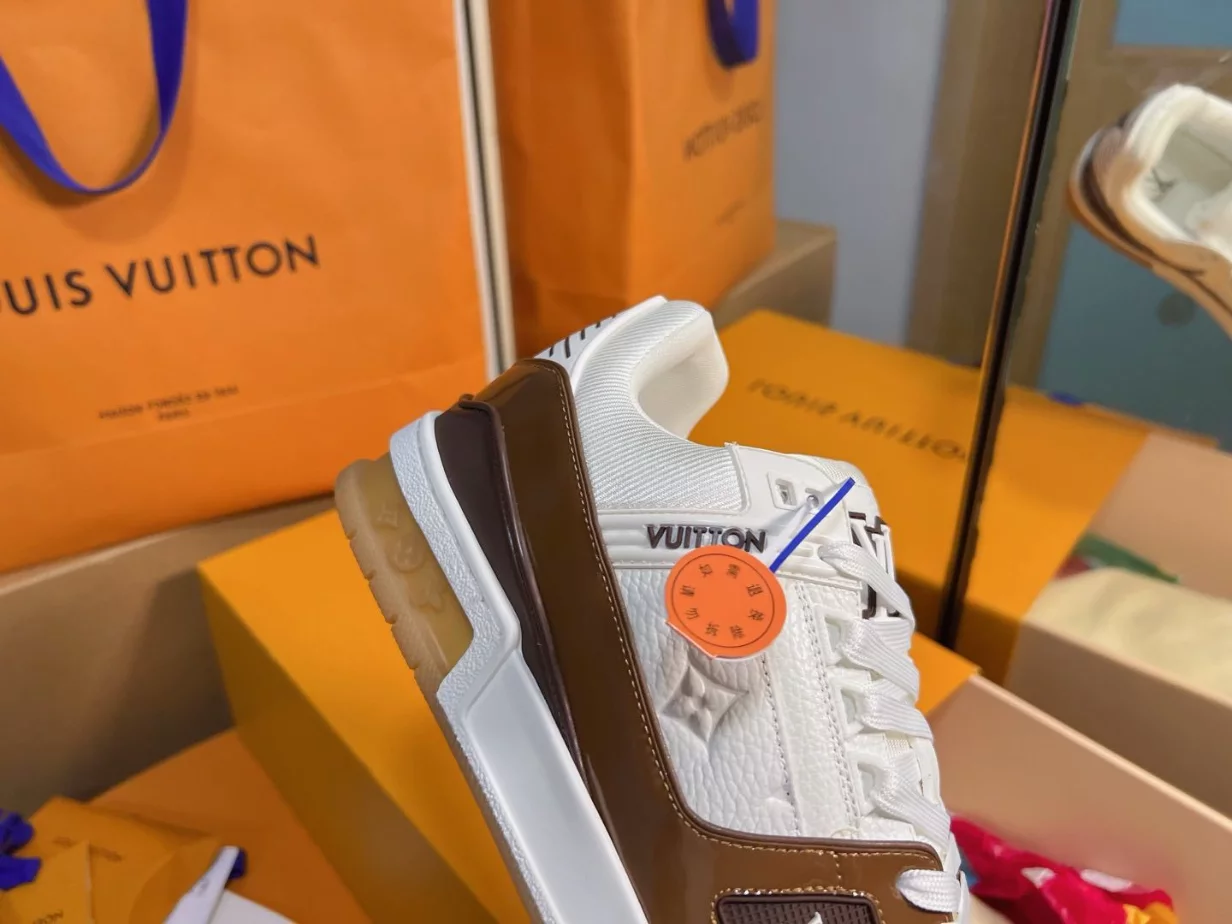 LV Trainer Sneaker - RLS203