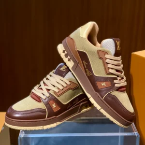 LV Trainer Sneaker - RLS204