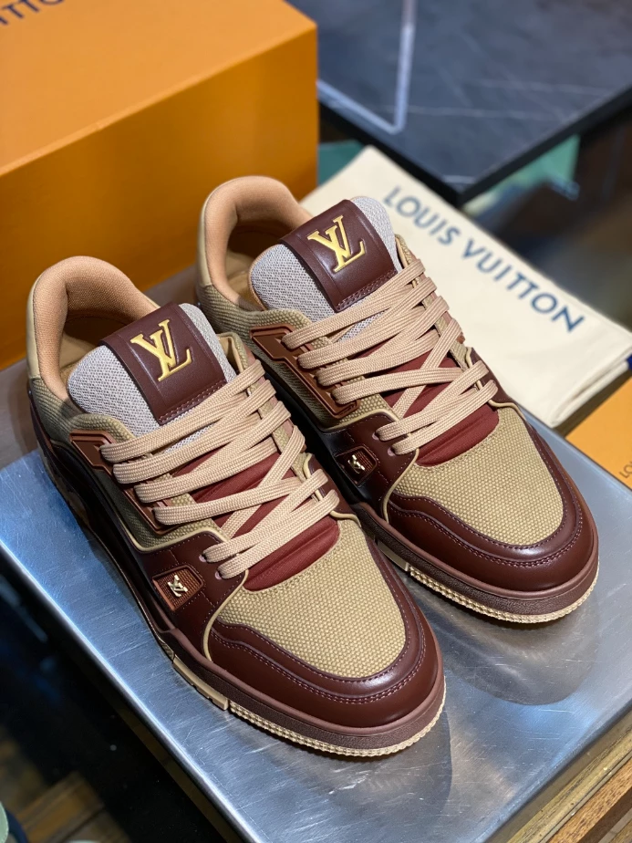 LV Trainer Sneaker - RLS204